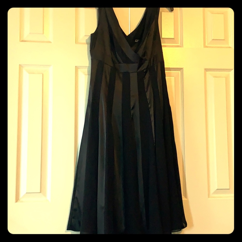 Sleeveless formal Dress